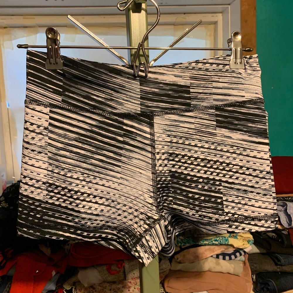 Striped athletic short